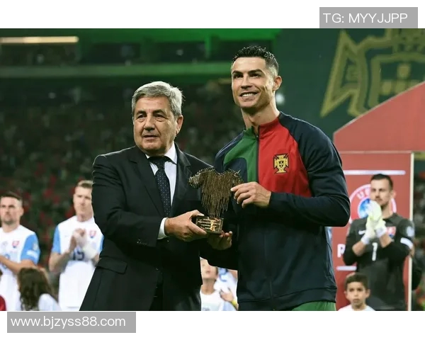 斯洛伐克足球头号球星闪耀欧洲赛场 助力国家队冲击国际大赛荣耀 斯洛伐克足球头号球星闪耀欧洲赛场 助力国家队冲击国际大赛荣耀