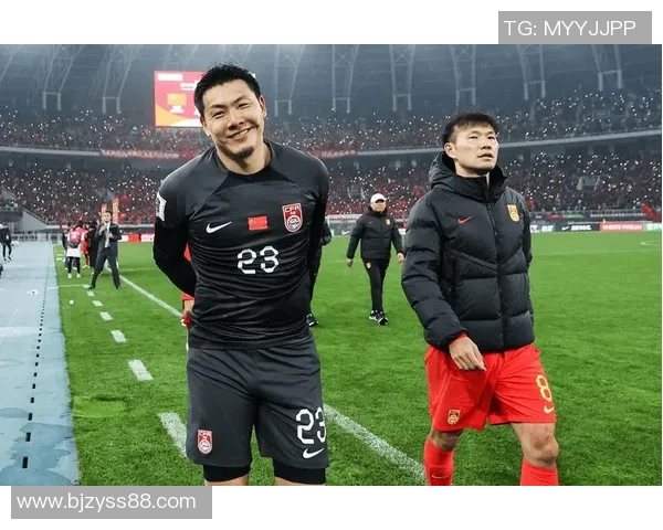 中国足球最帅男球星集锦 展现俊朗风采与球场魅力