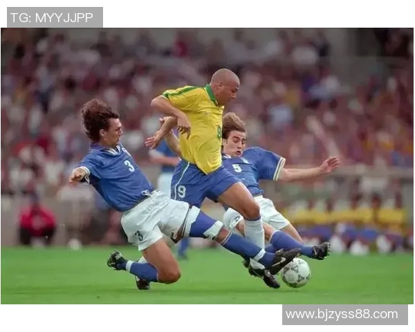 聚焦足球巨星：解析各大俱乐部核心球员的传奇与未来发展